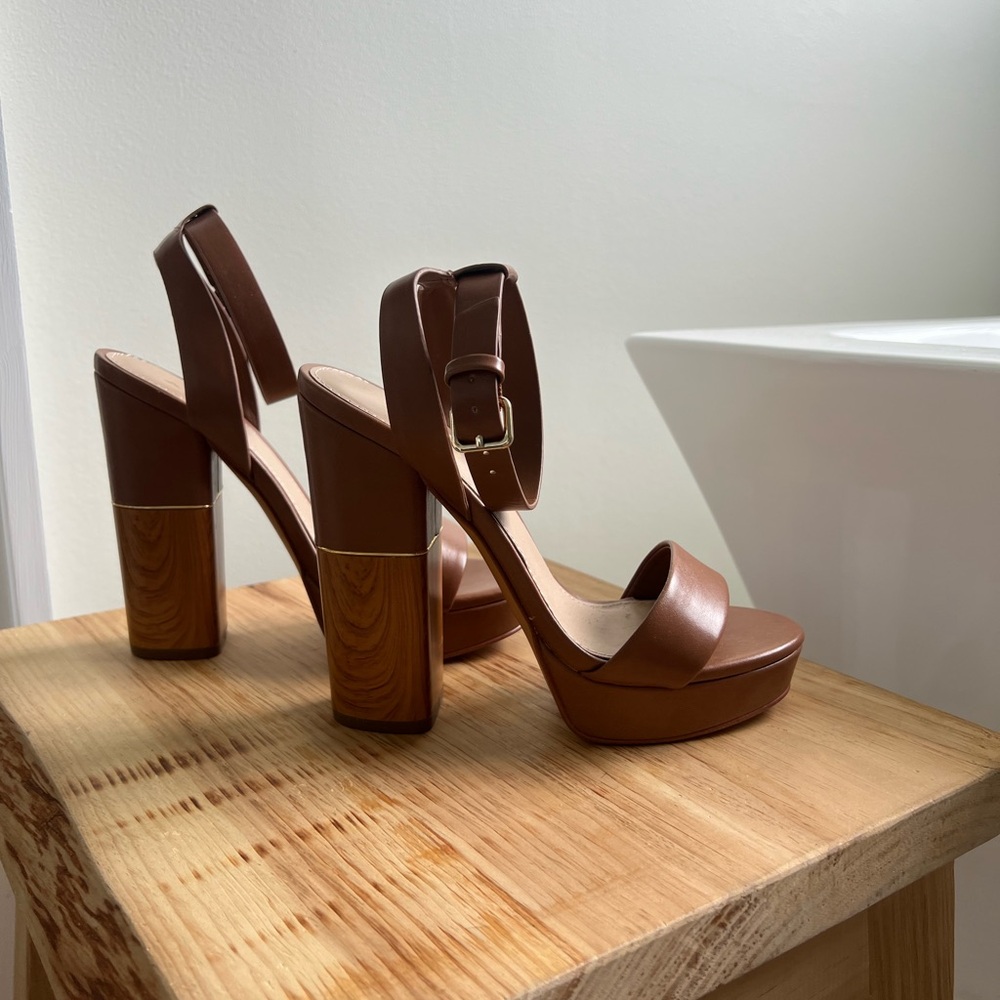 Elegant Brown Platform Sandals